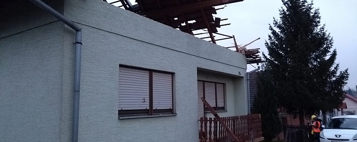 Kuće i štale nakon petrinjskog potresa